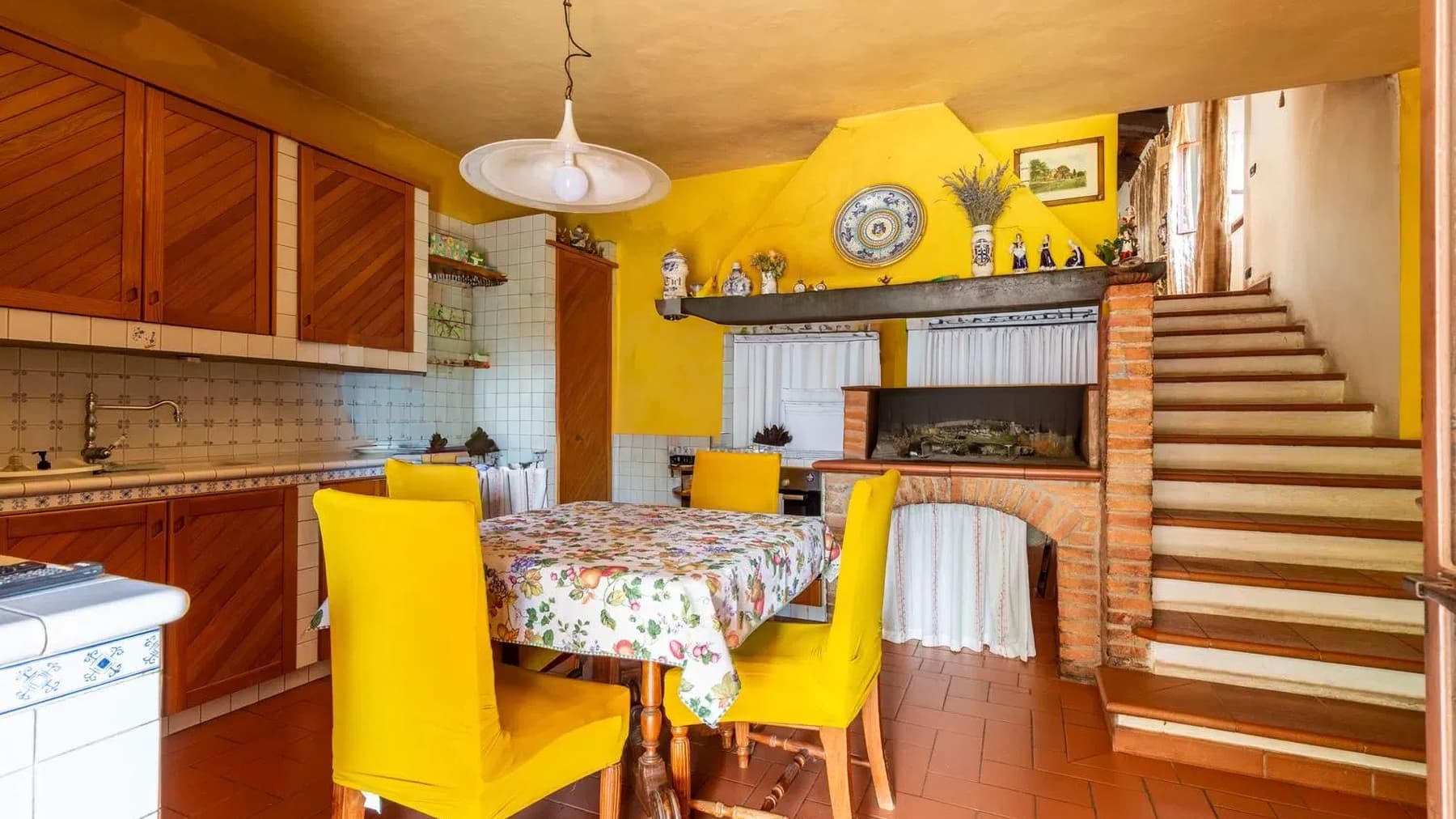 Charming Country House in Sinalunga, Tuscany