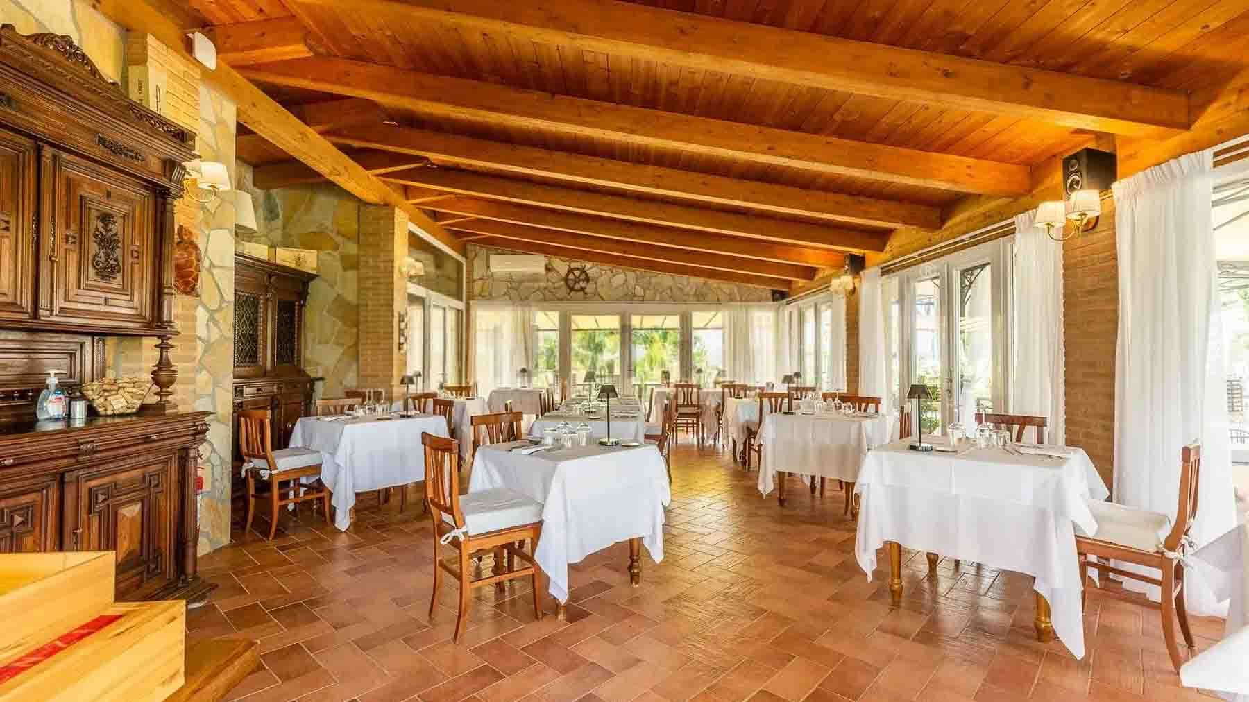 Interiors (16)