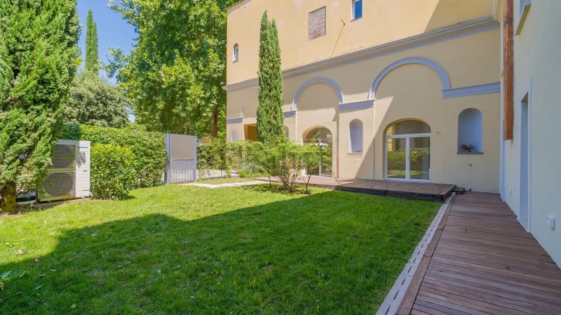 Charming Row House in Florence, Heart of Tuscany