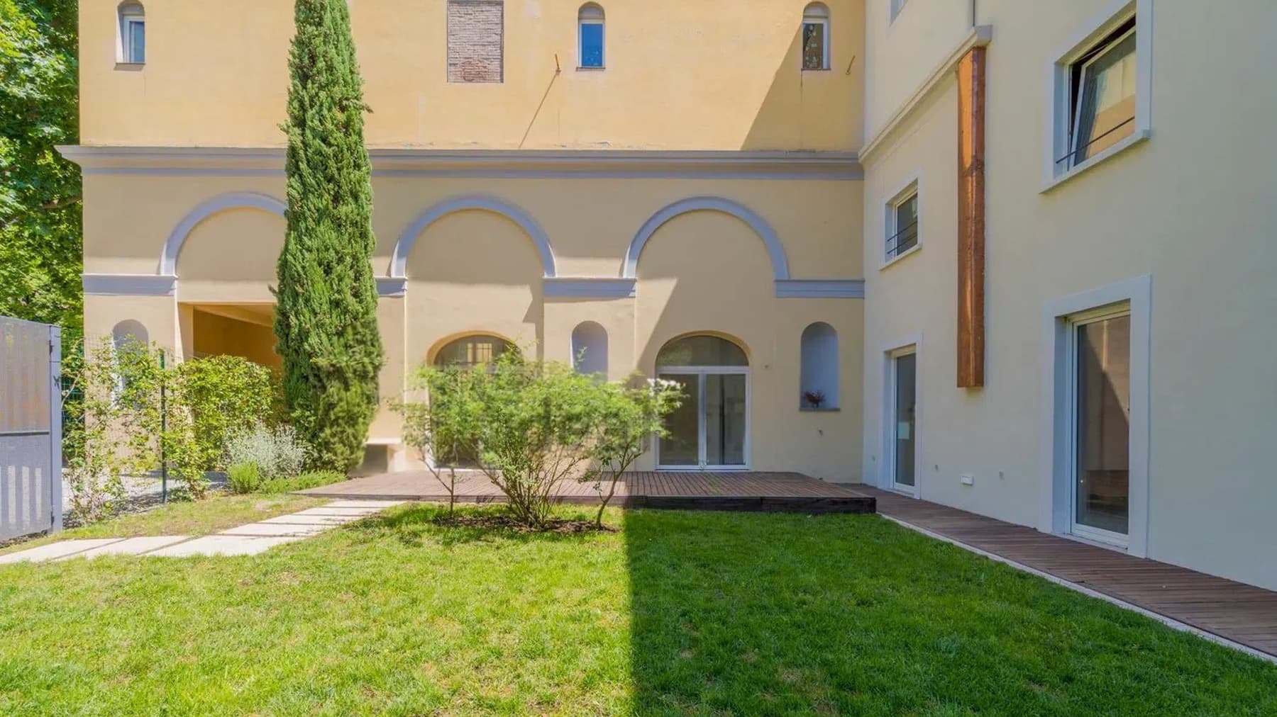 Charming Row House in Florence, Heart of Tuscany
