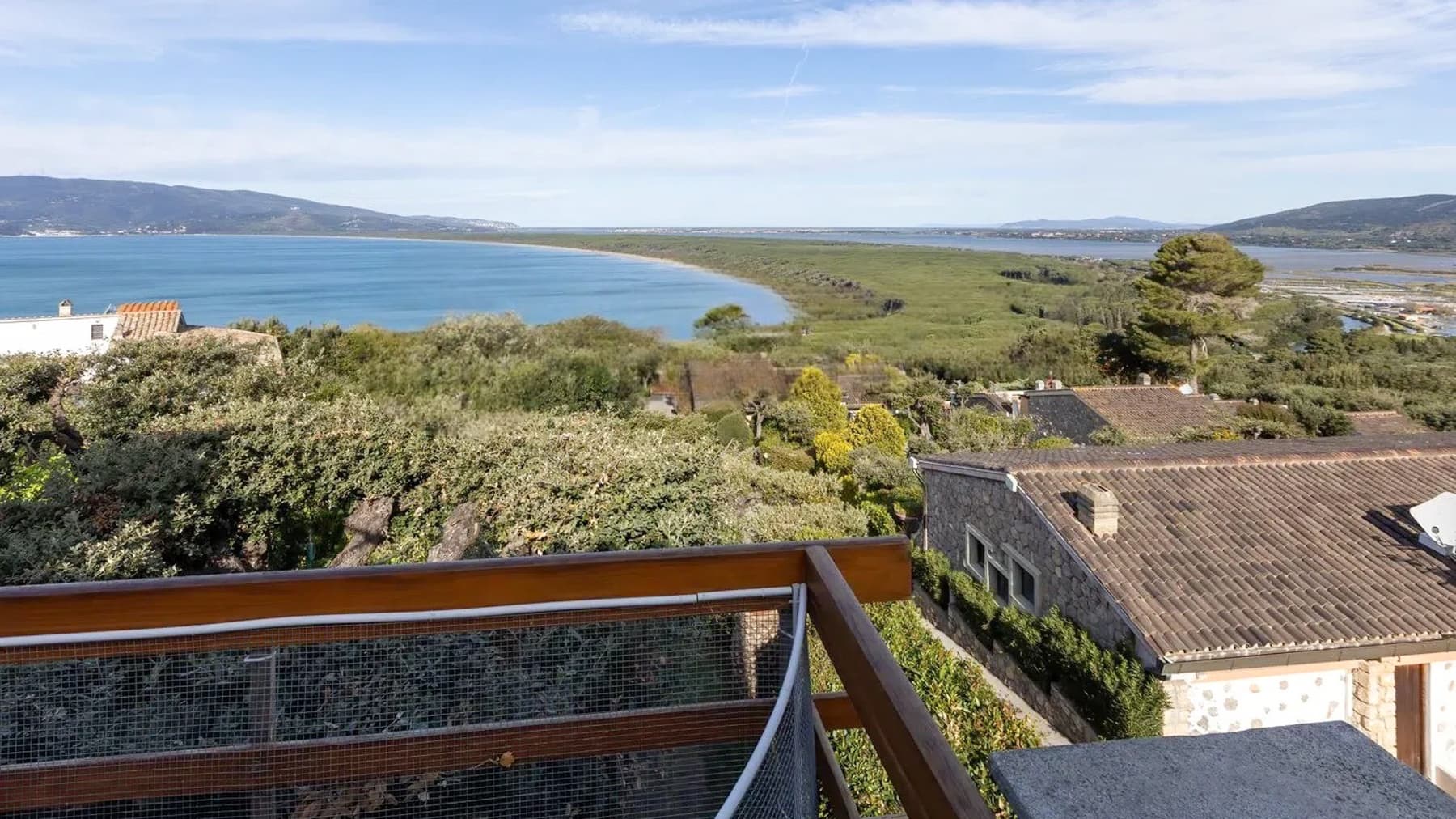 Apartment in Ansedonia, Tuscany