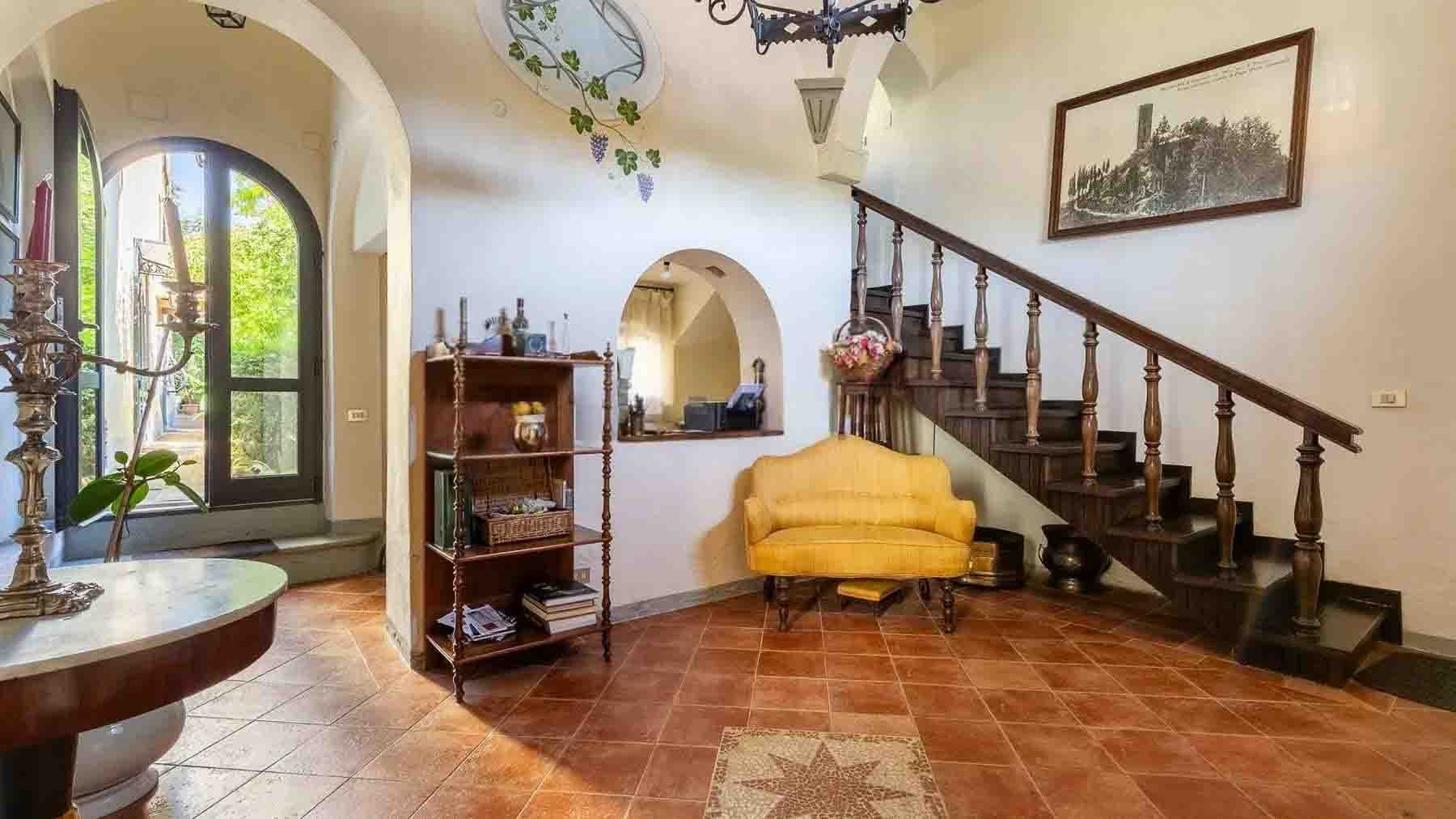 Interiors (21)