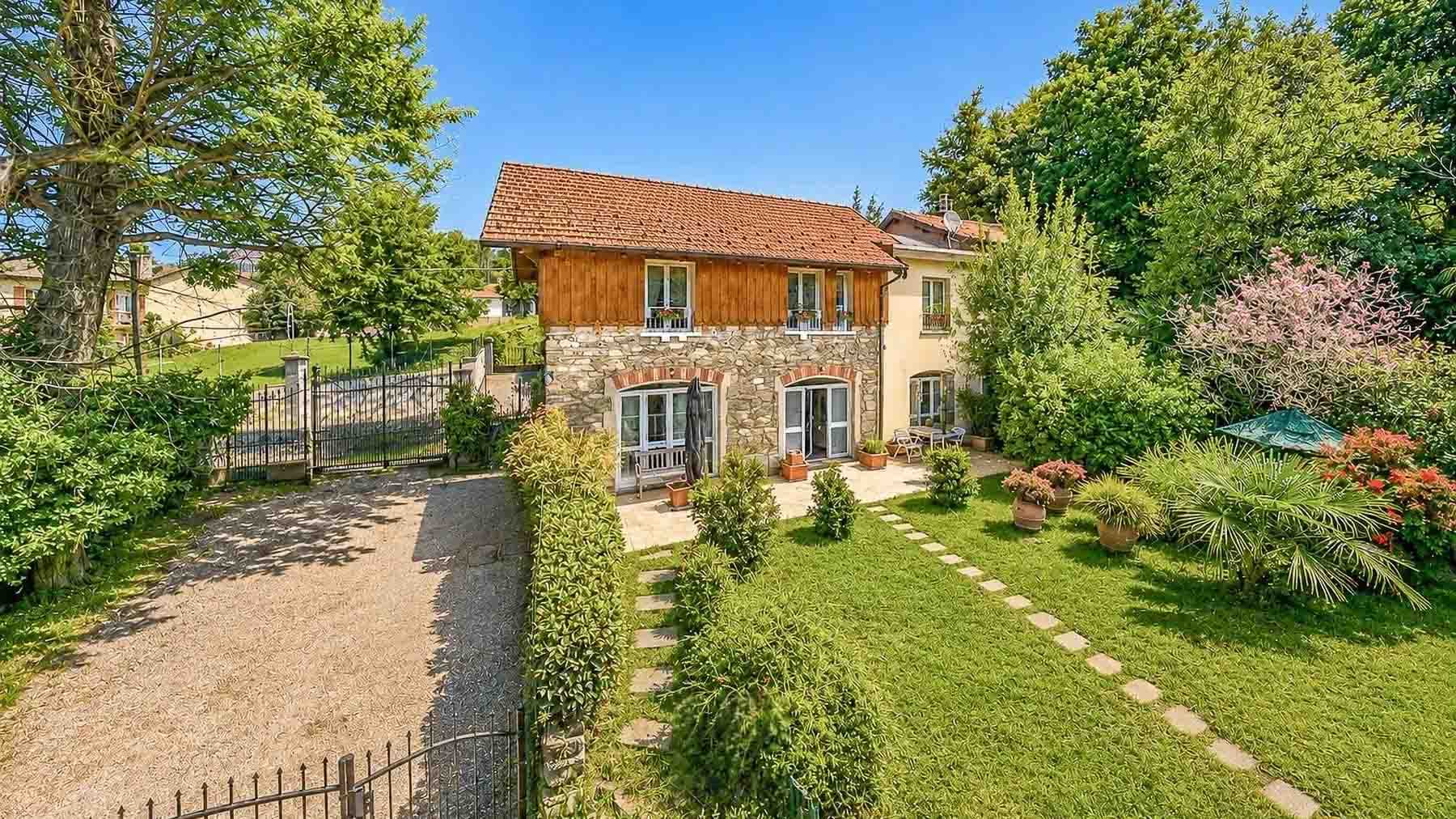 Charming Villa in Varese, Lombardy