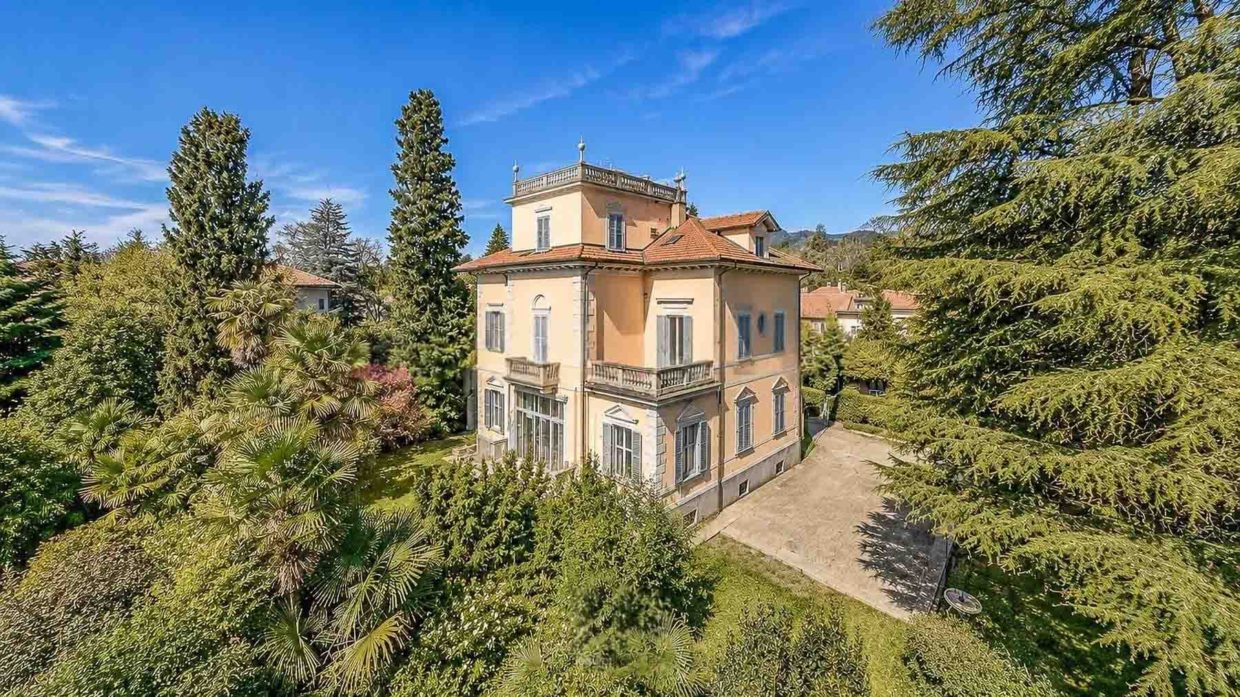 Charming Villa in Varese, Lombardy