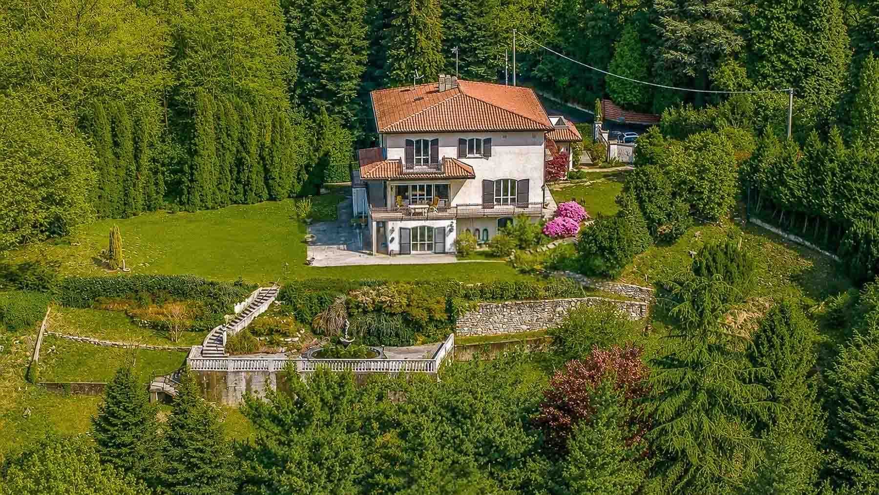 Villa in Leggiuno by Lake Maggiore, Lombardia