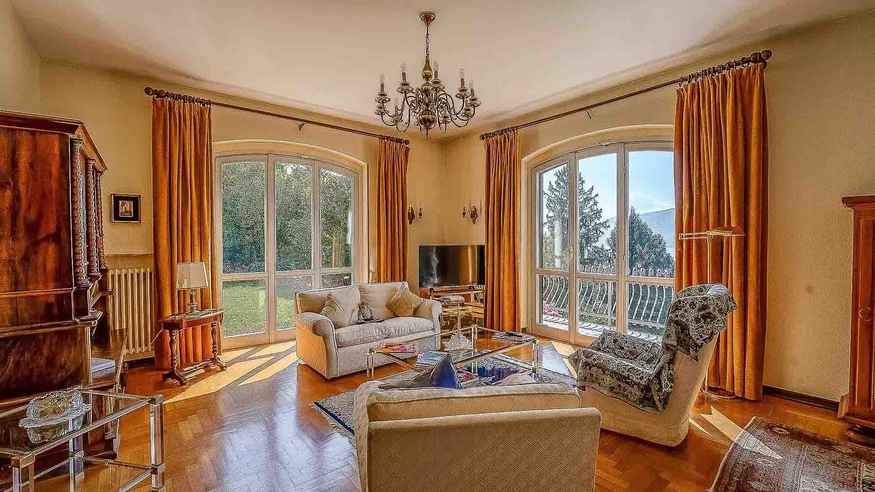 Interiors (14)