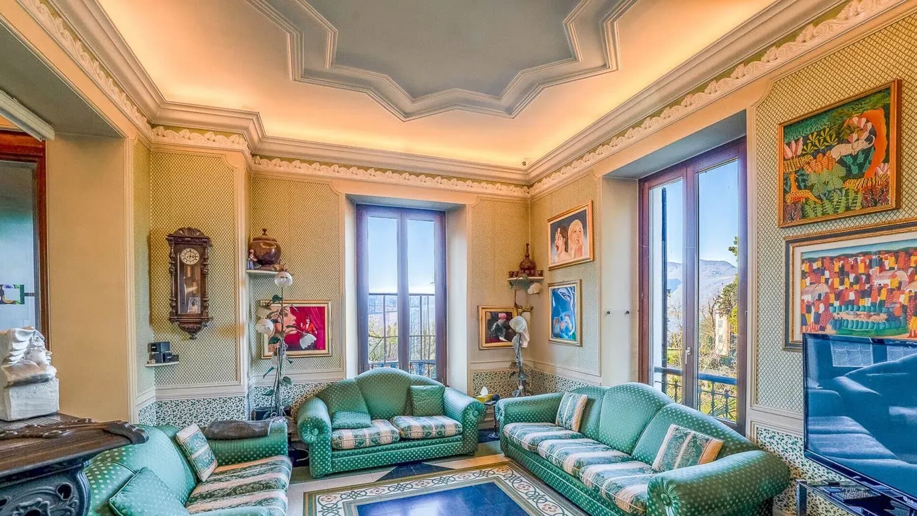 Interiors (19)