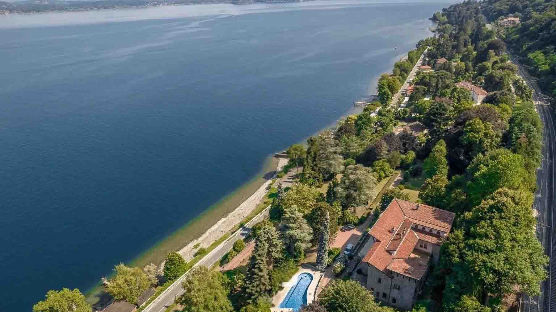 Elegant Villa Overlooking Lago Maggiore, Piemonte