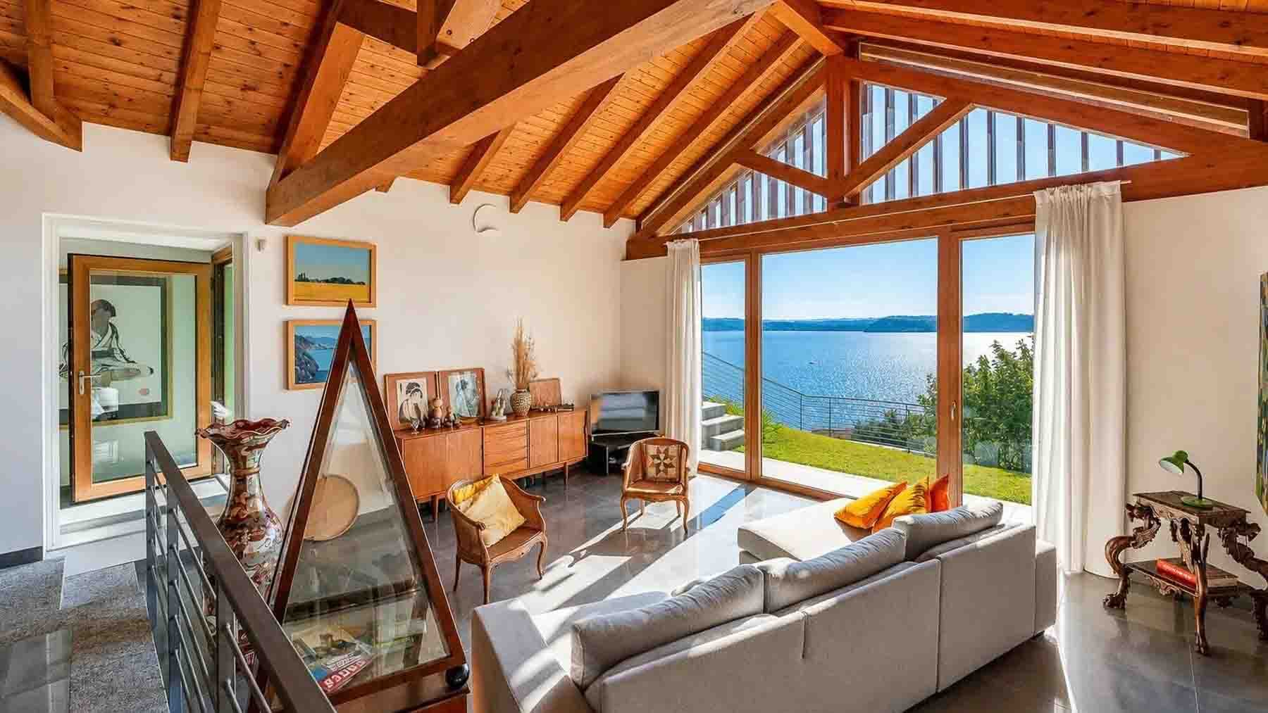 Villa Overlooking Lago Maggiore in Piemonte