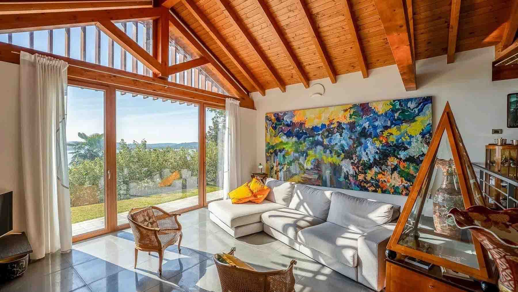 Villa Overlooking Lago Maggiore in Piemonte