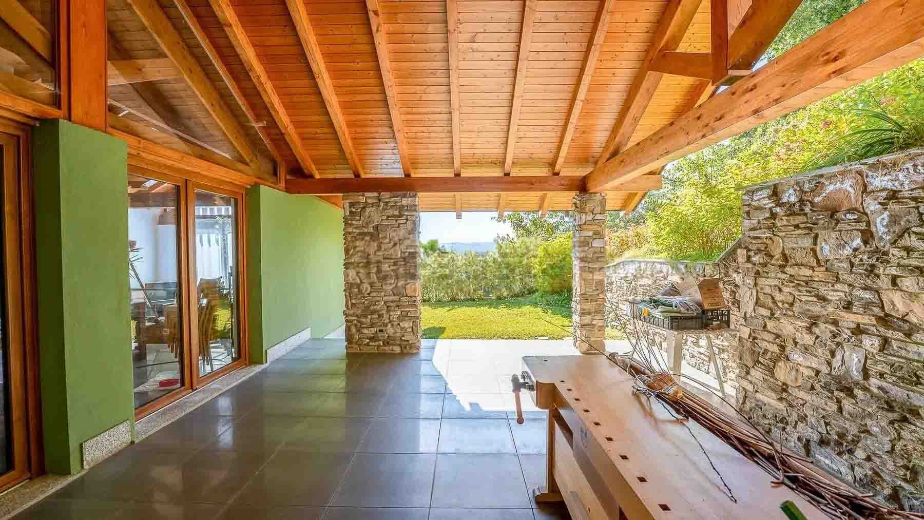 Exteriors (9)
