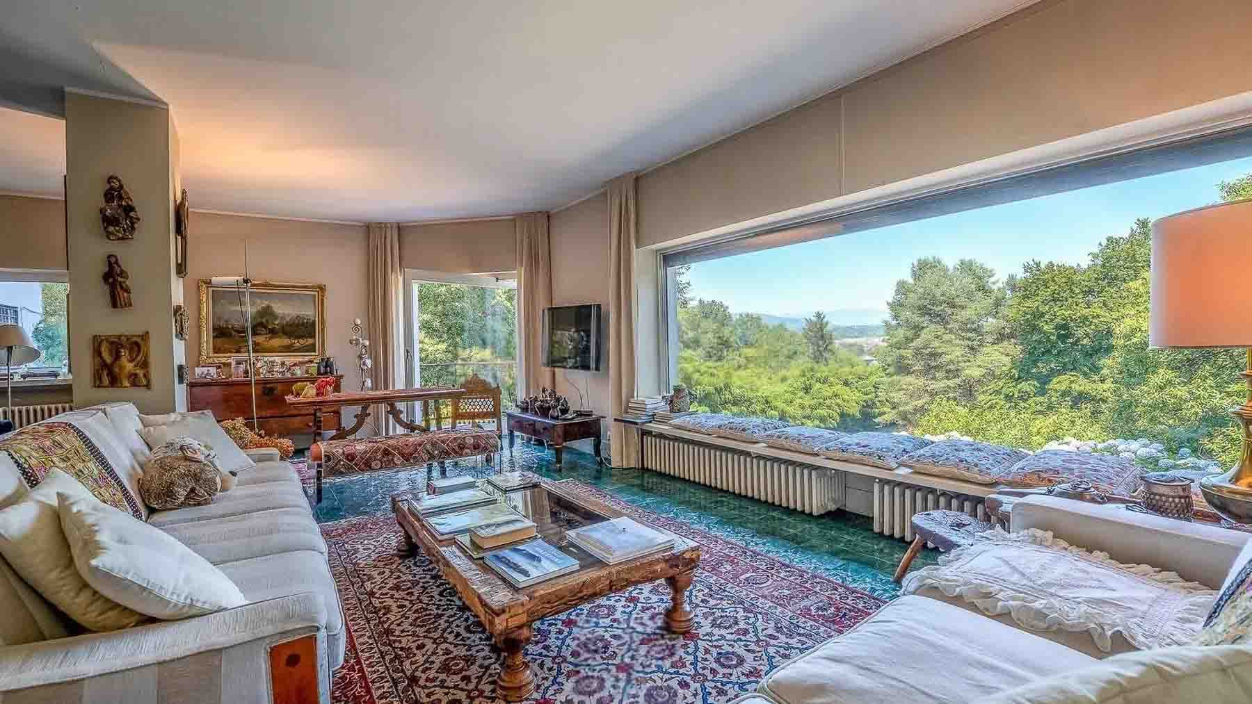 Interiors (11)