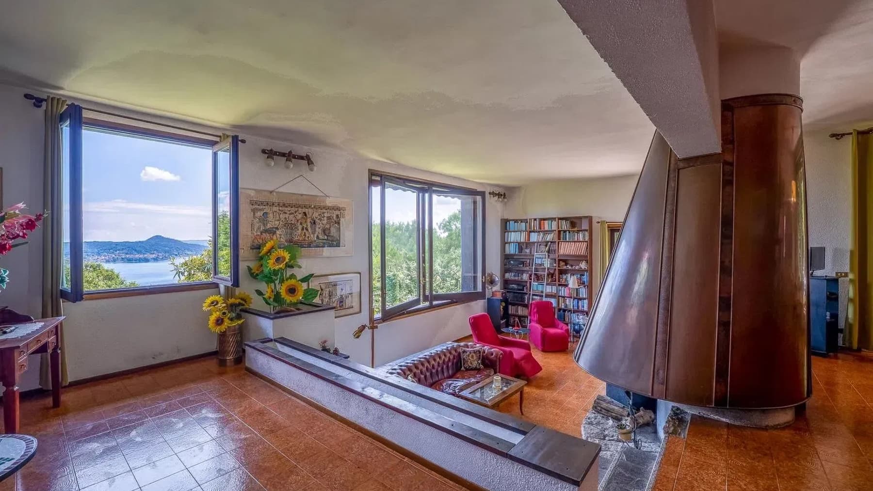 Villa in Lesa, Piemonte Overlooking Lago Maggiore