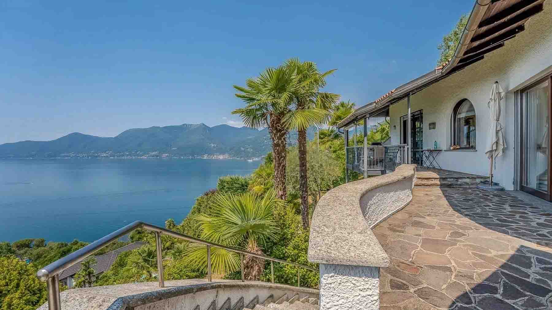 Villa in Luino, Lago Maggiore, Lombardia Charm