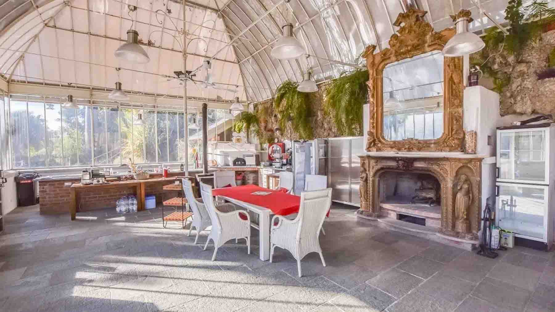 Interiors (11)