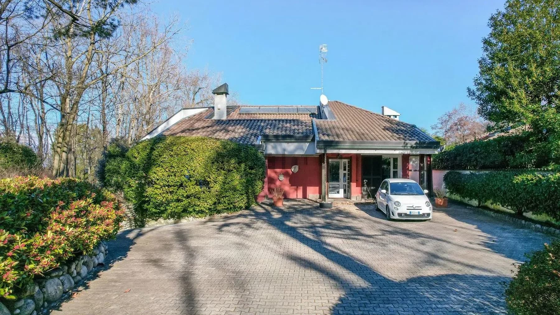 Villa esclusiva a Ranco sul Lago Maggiore, 250 mq