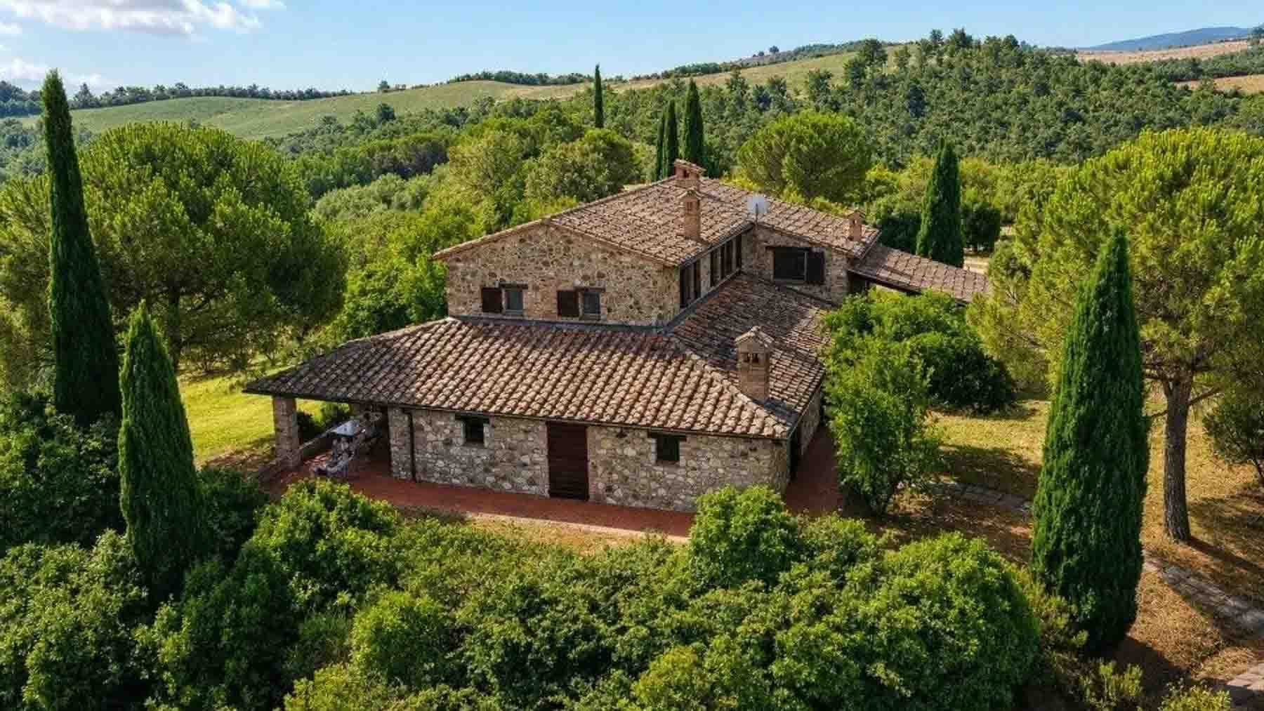 Casale ristrutturato con piscina in Umbria, Fabro
