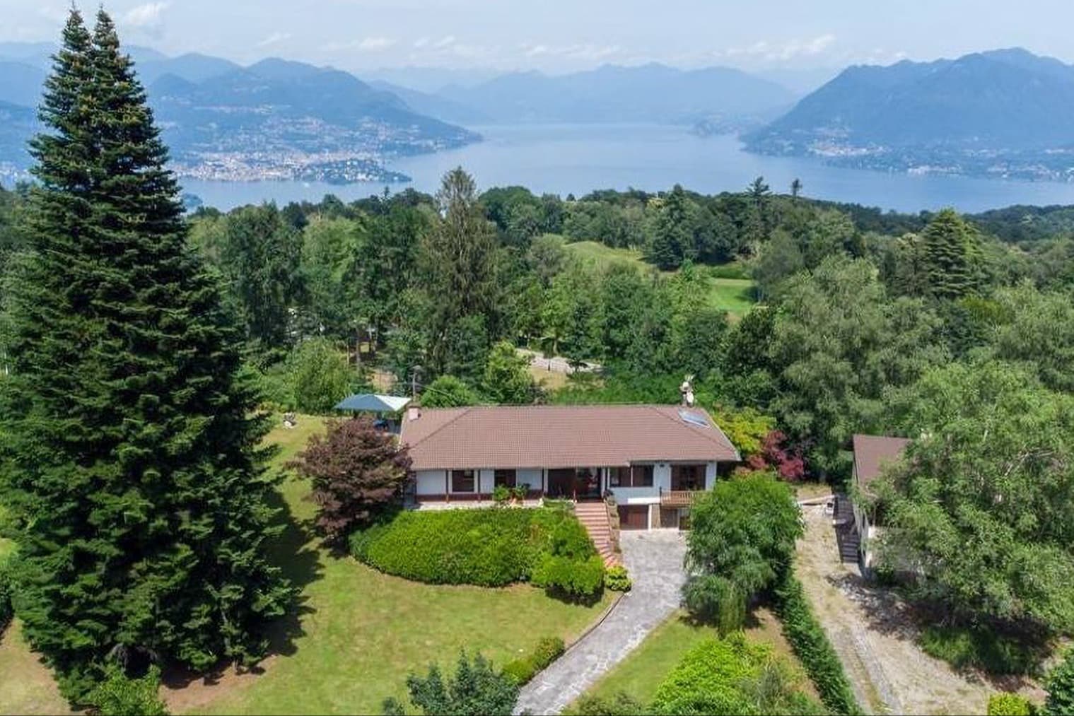 Villa panoramica vista Lago Maggiore, Vanzone