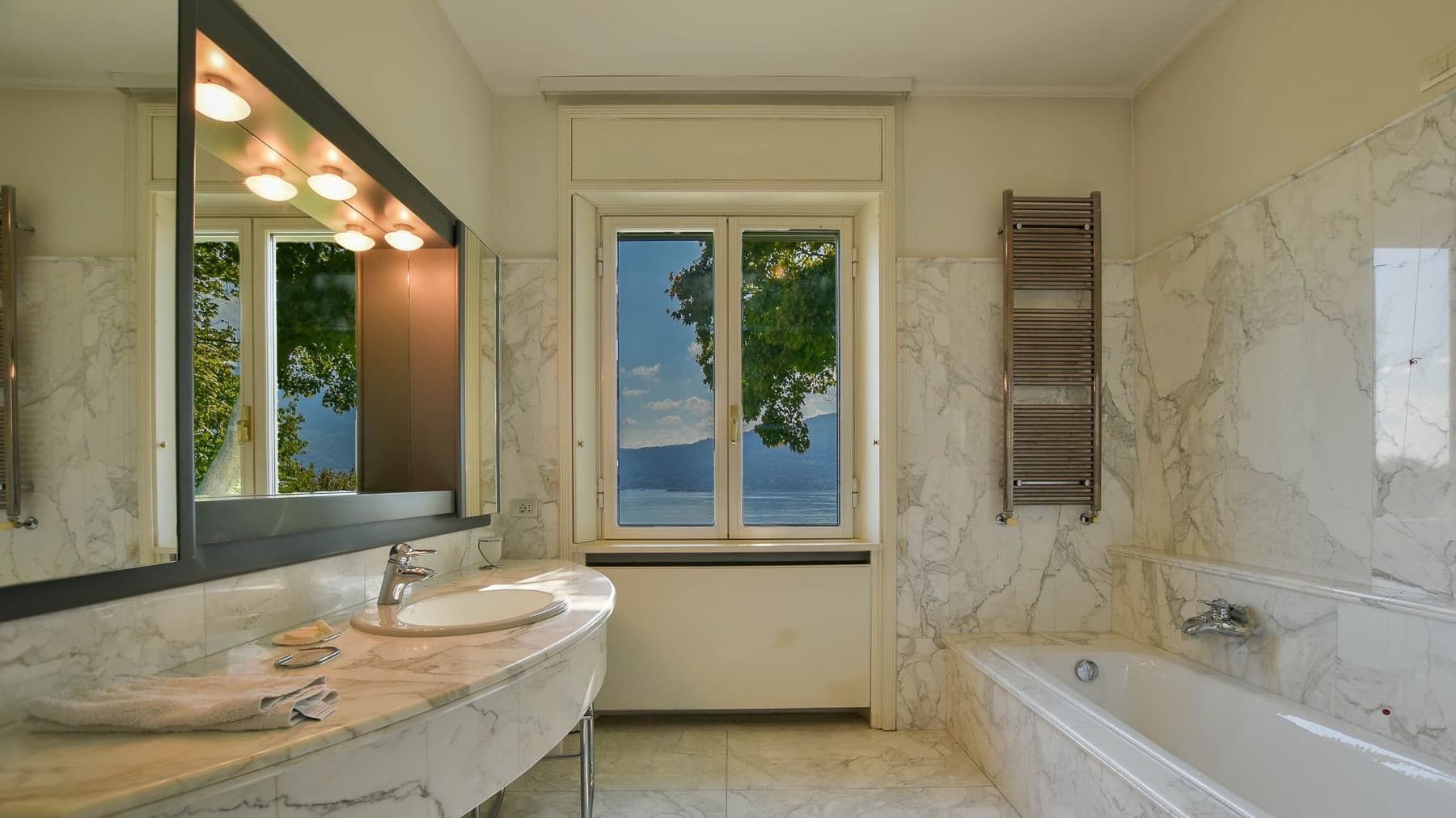 Villa esclusiva a Pallanza con vista sul Lago Maggiore