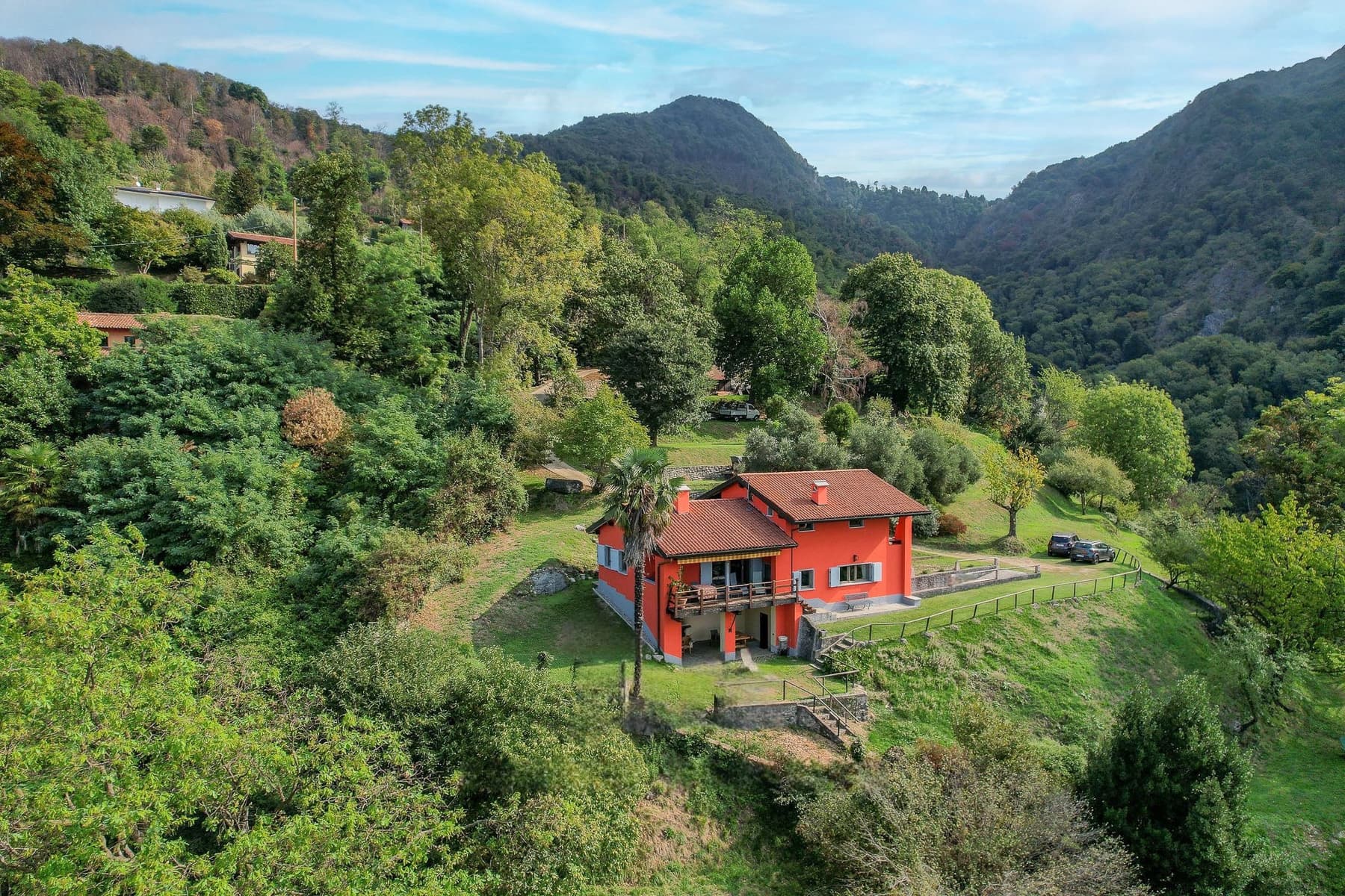 Villa Overlooking Lago Maggiore in Lombardia