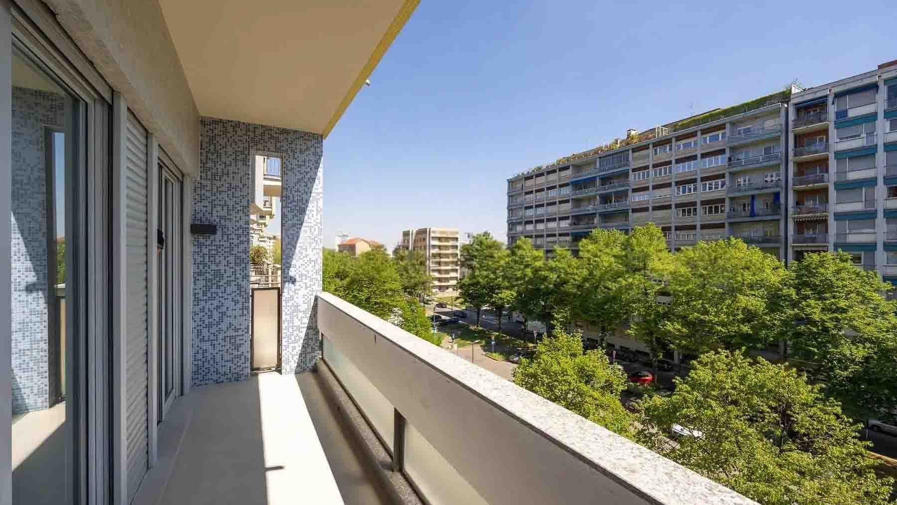Exteriors (1)