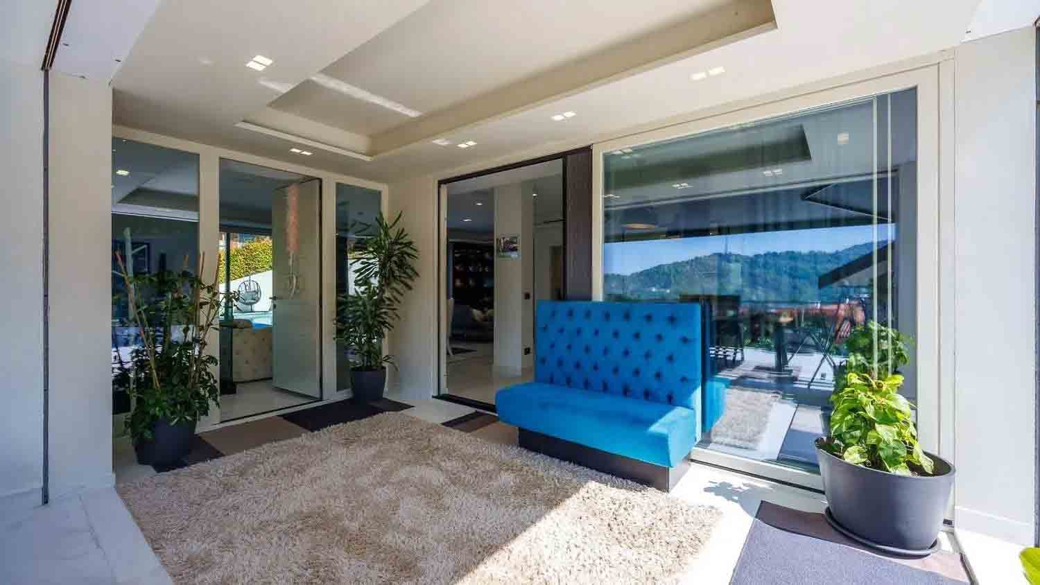 Interiors (13)