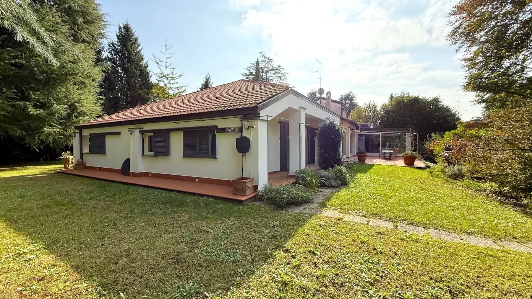 Elegant Villa in Casatenovo, Lombardy
