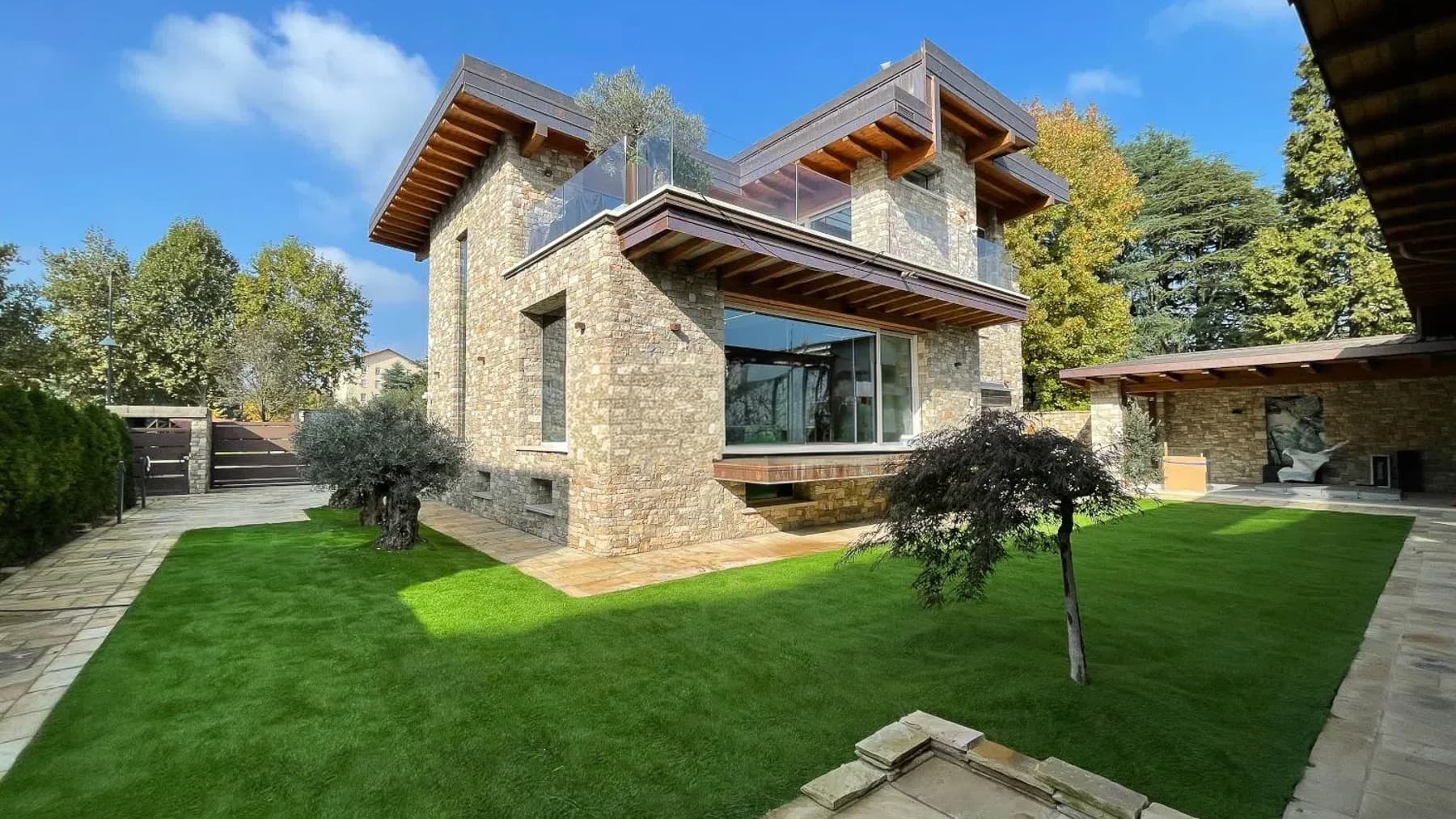 Charming Villa in Villasanta, Lombardy