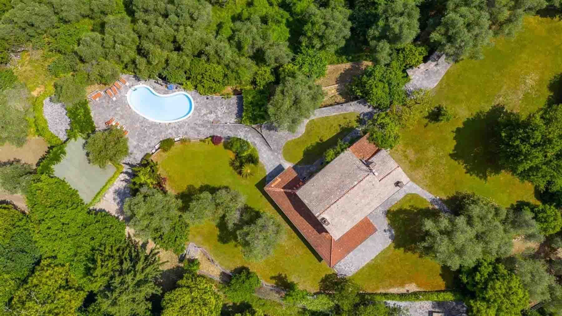 Villa panoramica con piscina a Rapallo, Liguria