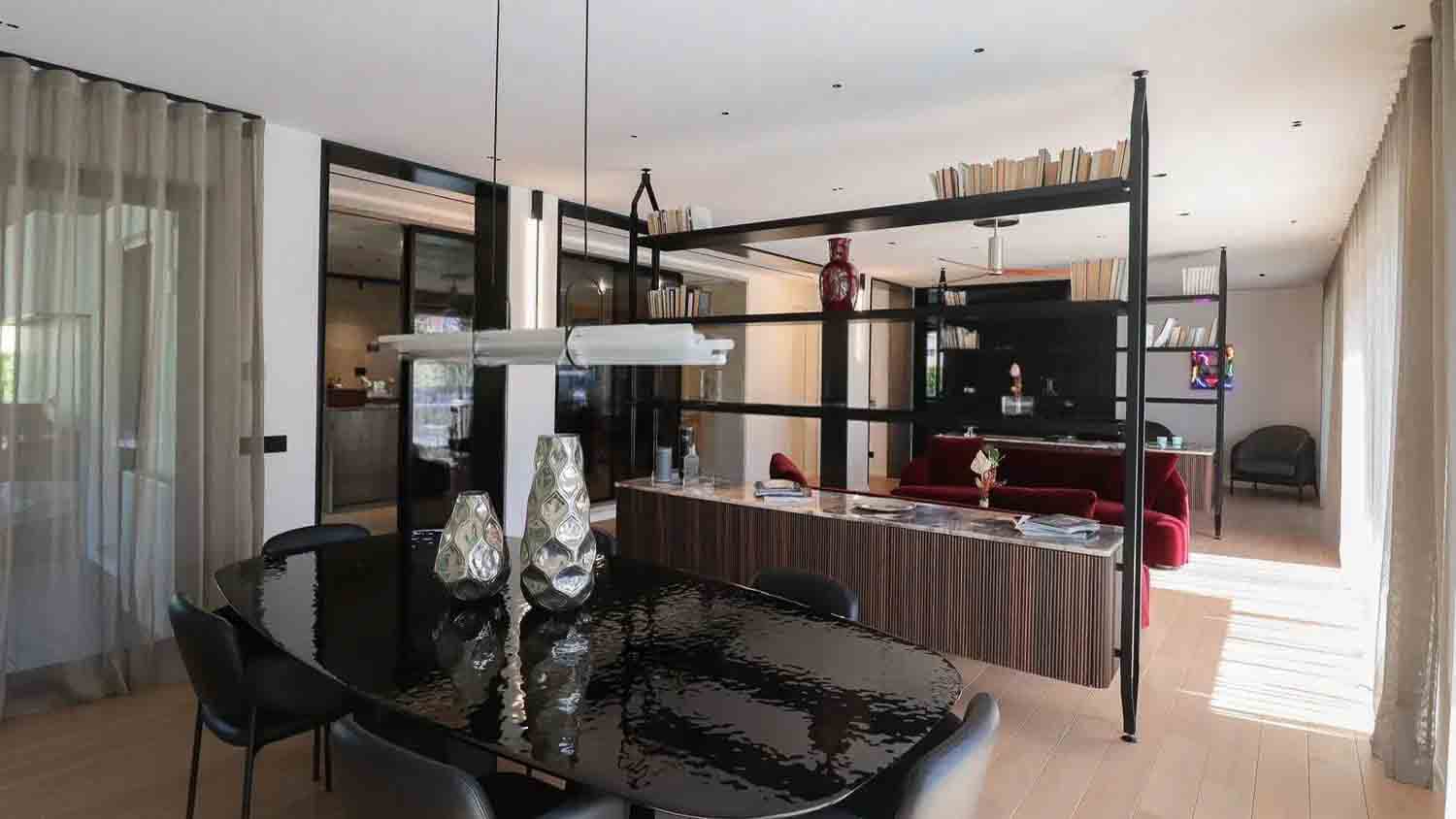 Villa di lusso ristrutturata nel cuore dell'Axa, Roma
