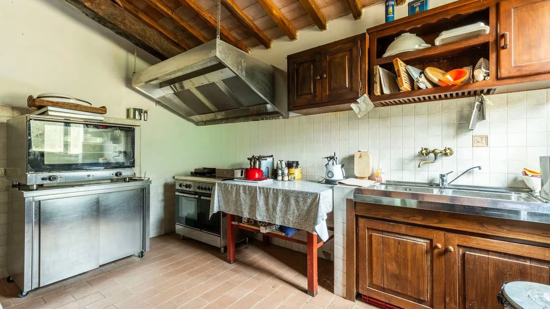 Casale nel cuore del Chianti a San Donato, Toscana
