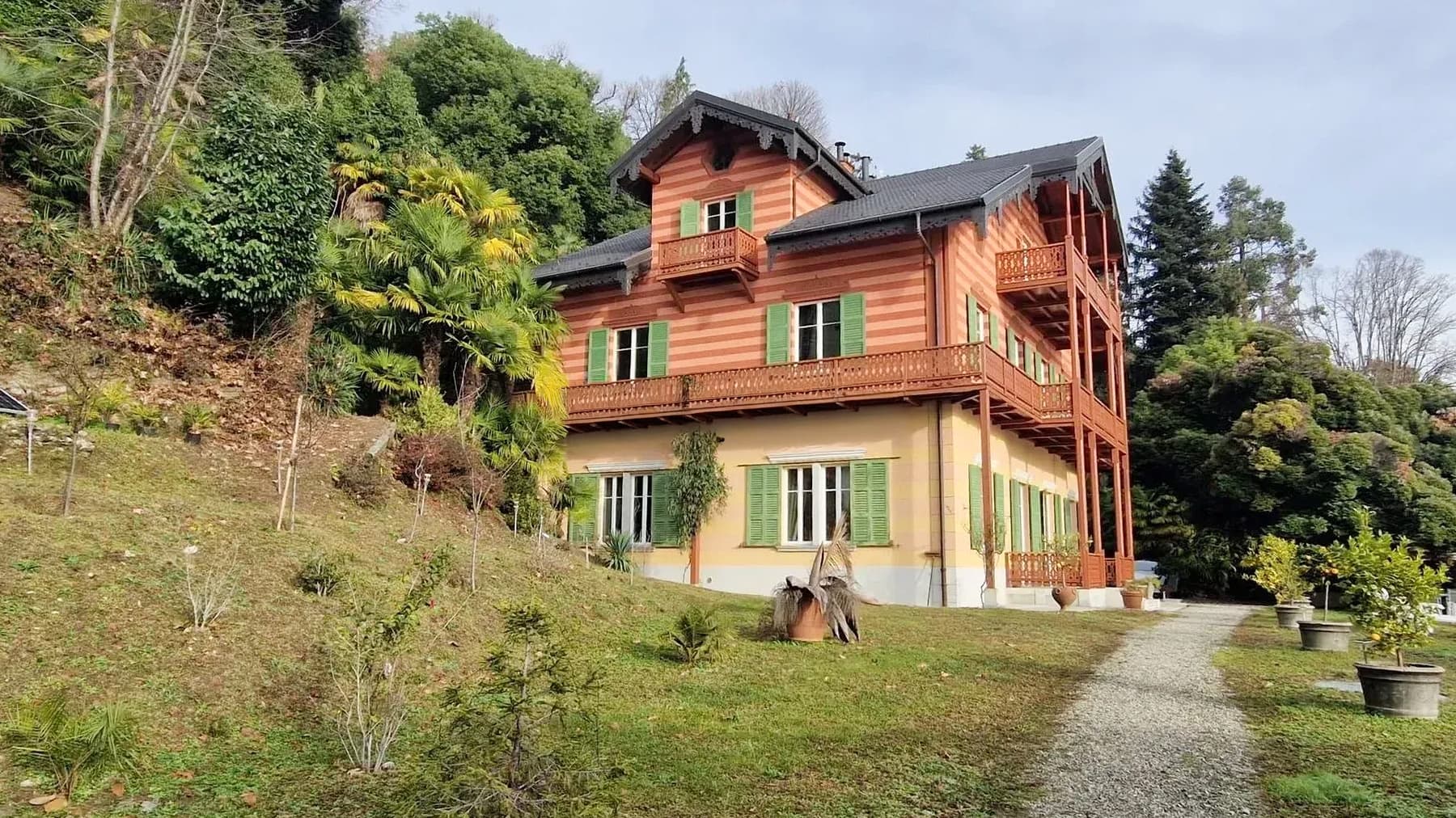 Villa storica a Ghiffa con vista sul Lago Maggiore