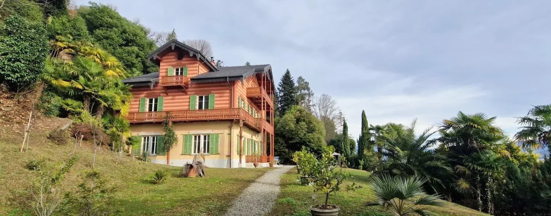 Villa storica a Ghiffa con vista sul Lago Maggiore