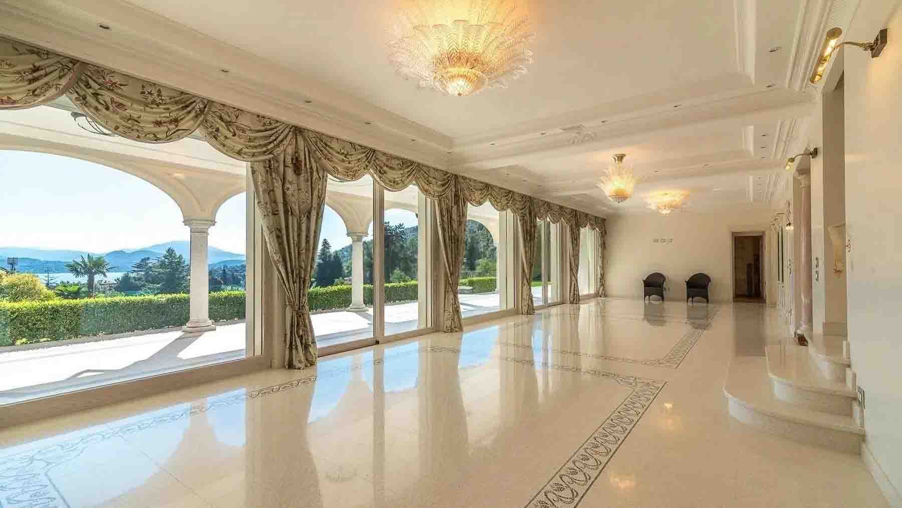 Interiors (9)
