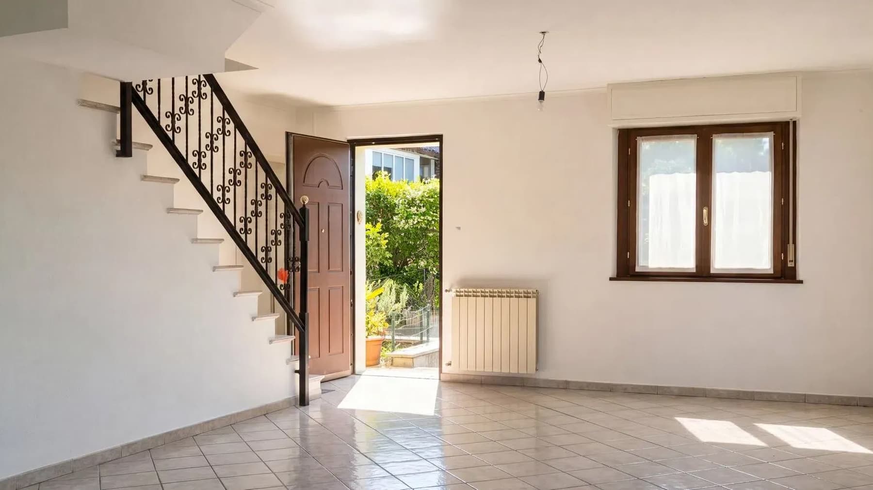 Villa elegante a Stresa con giardino sul Lago Maggiore