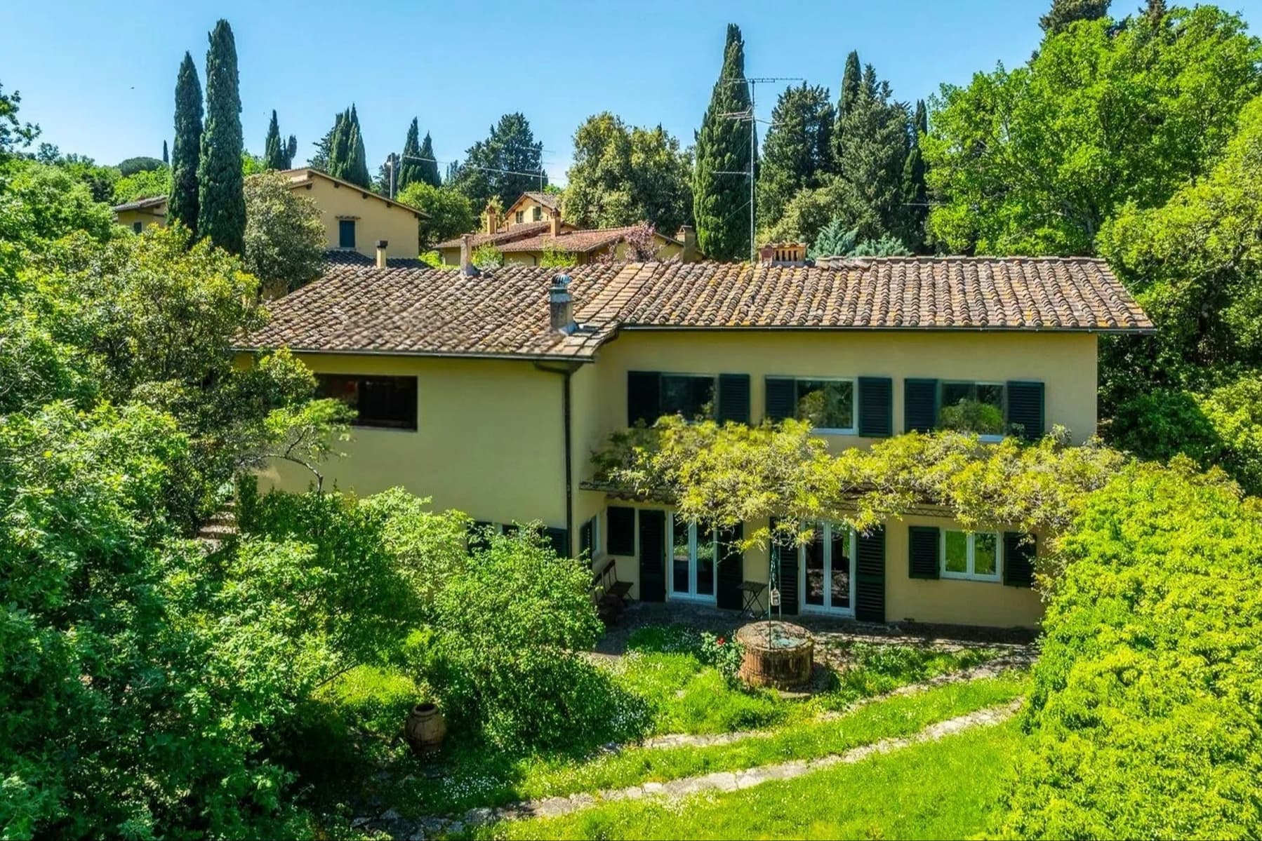 Villa moderna con parco privato a Fiesole, Toscana