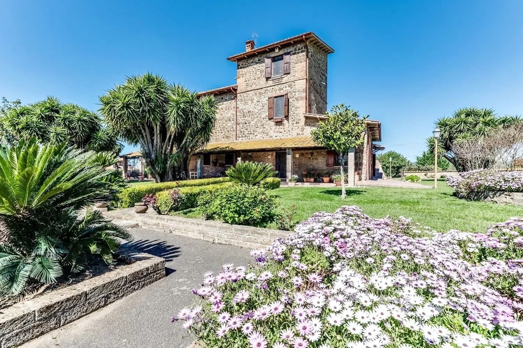 Charming Villa in Cerveteri, Lazio