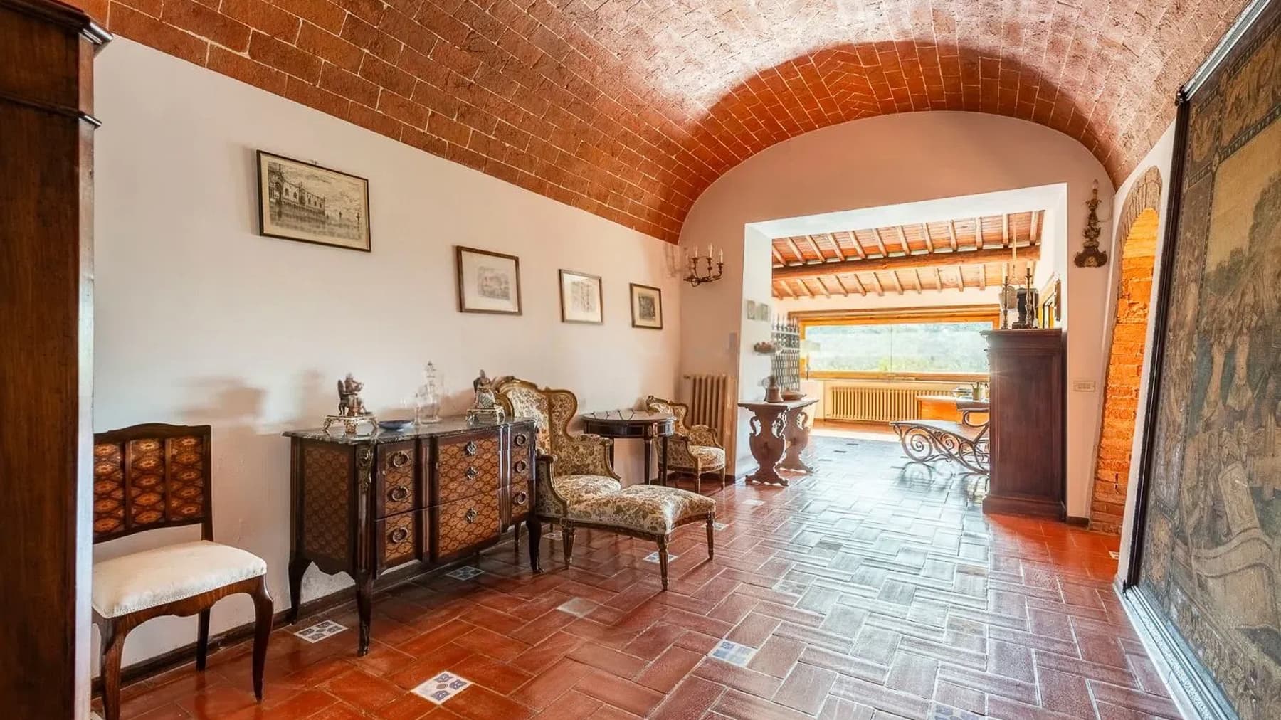 Interiors (7)