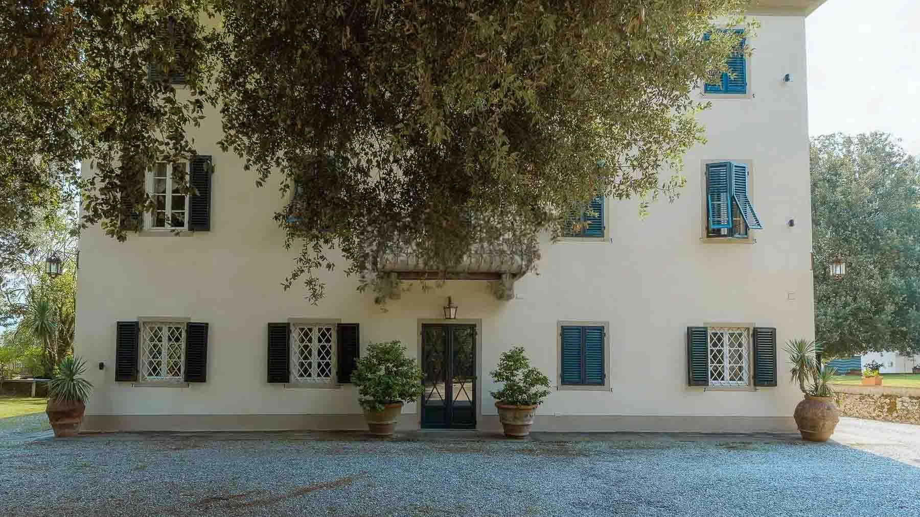Exteriors (6)