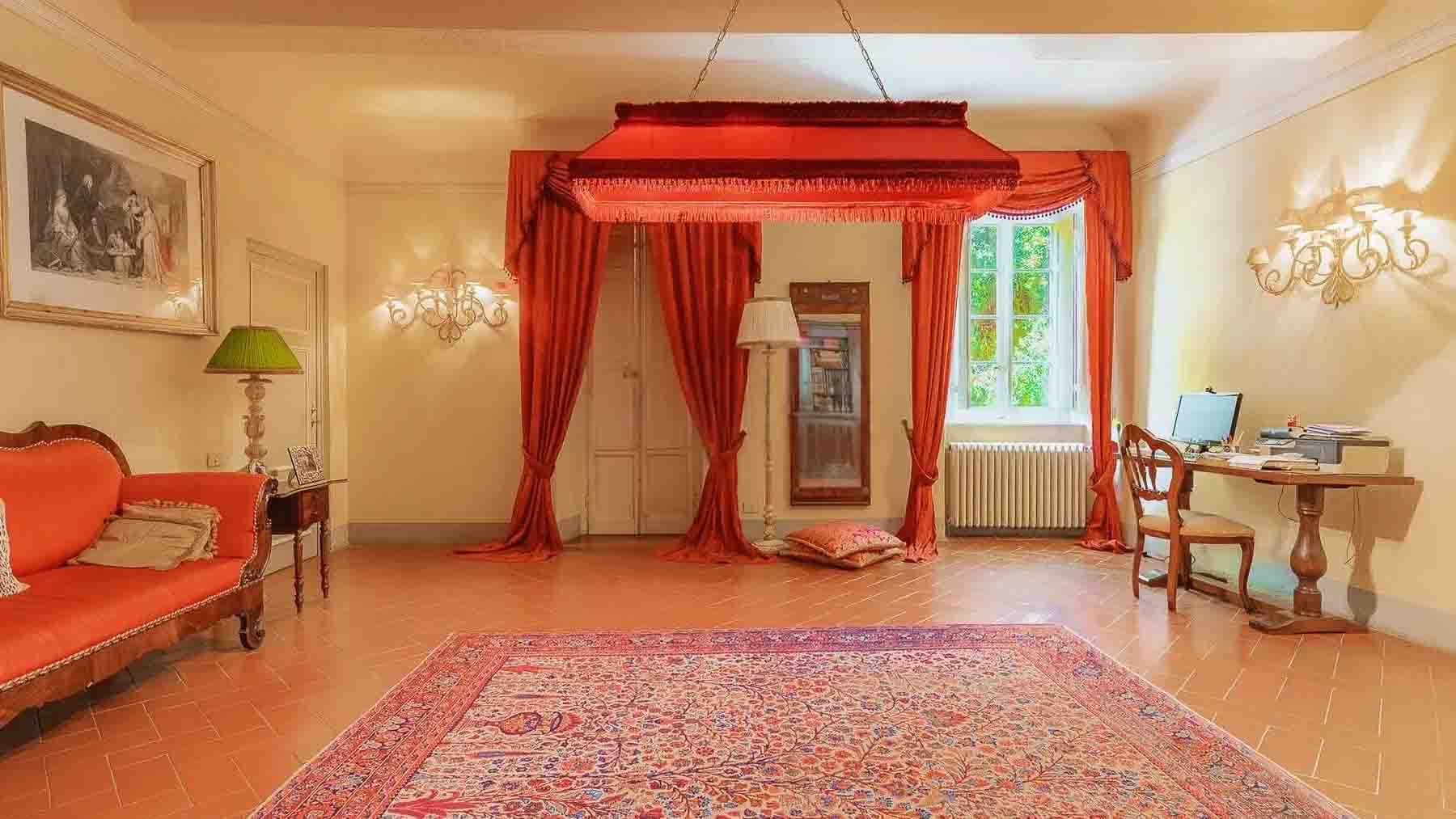 Charming Villa in Lucca, Tuscany