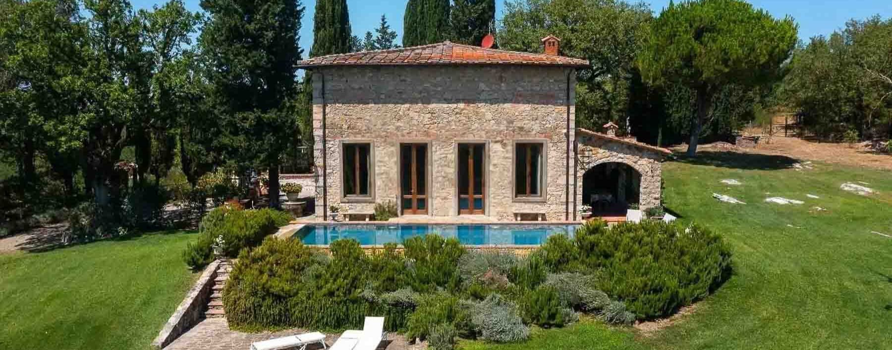 Casale storico con piscina nel cuore del Chianti