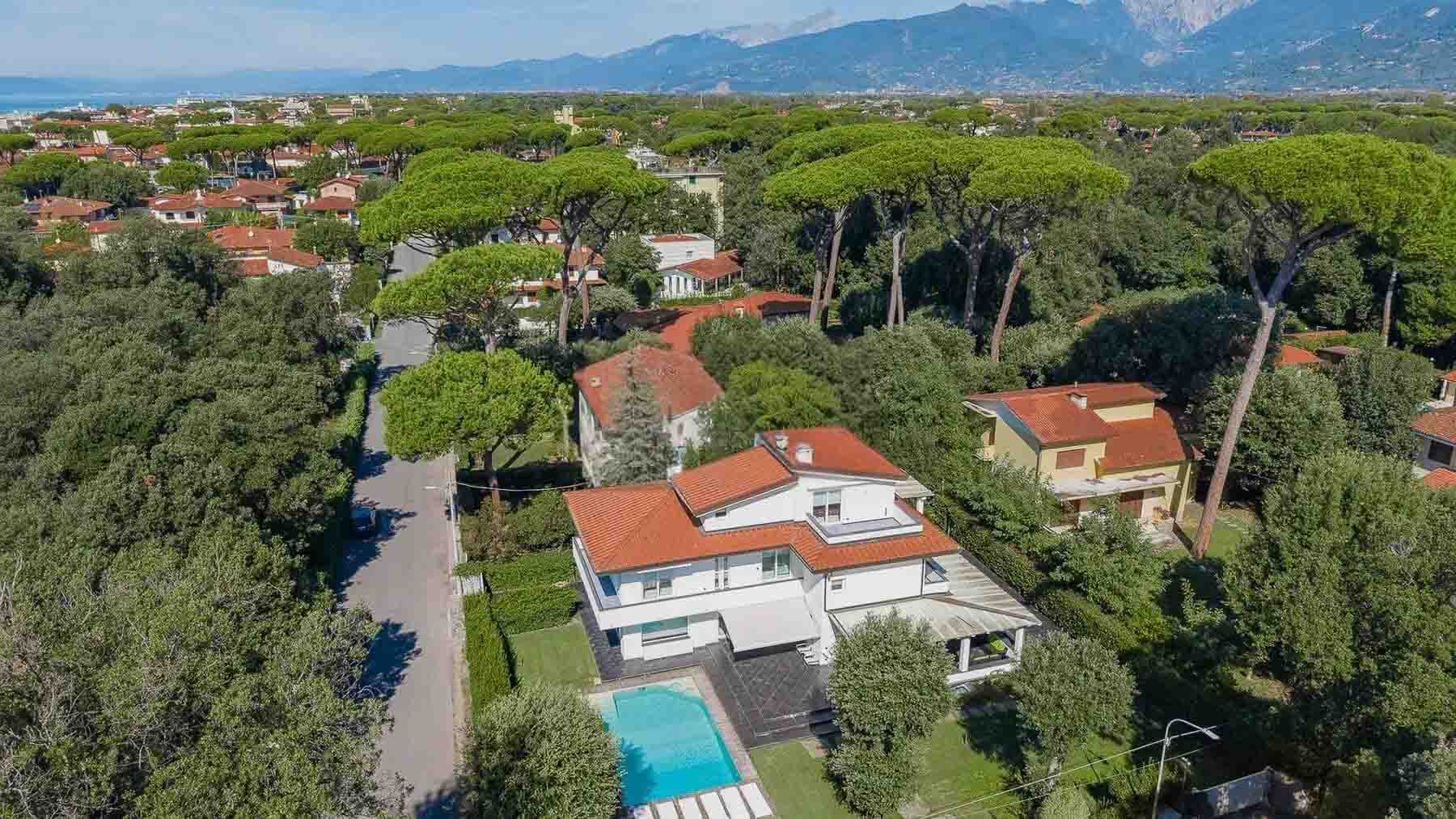 Stunning Villa in Versilia, Tuscany's Pietrasanta