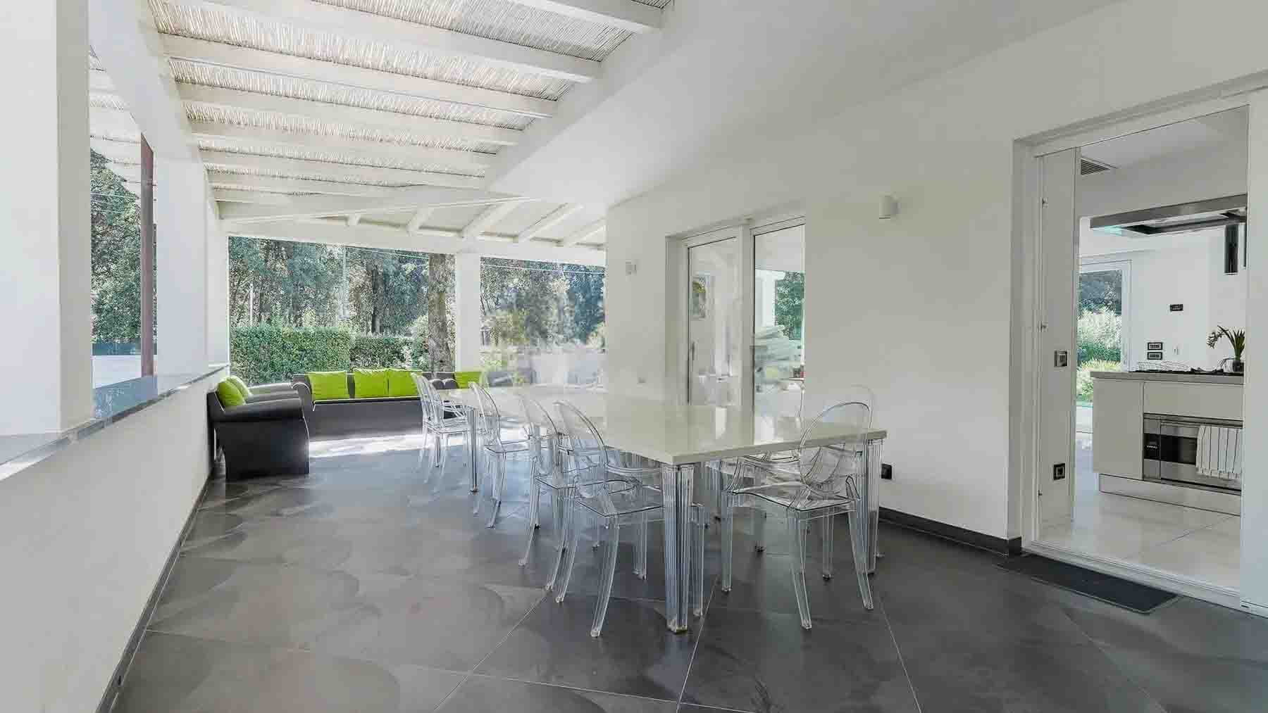 Interiors (27)