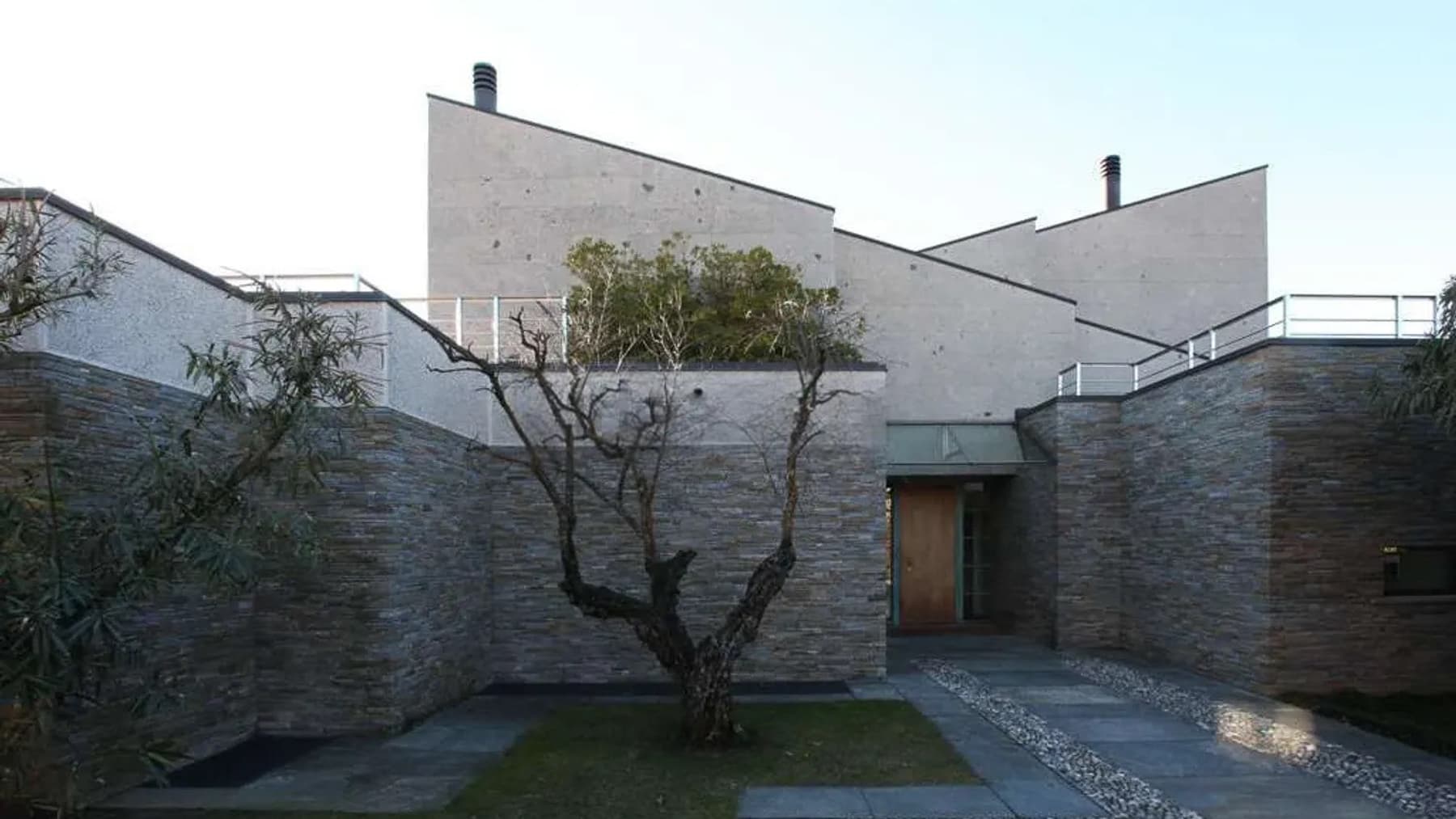 Villa con Piscina e Giardino a Lipomo