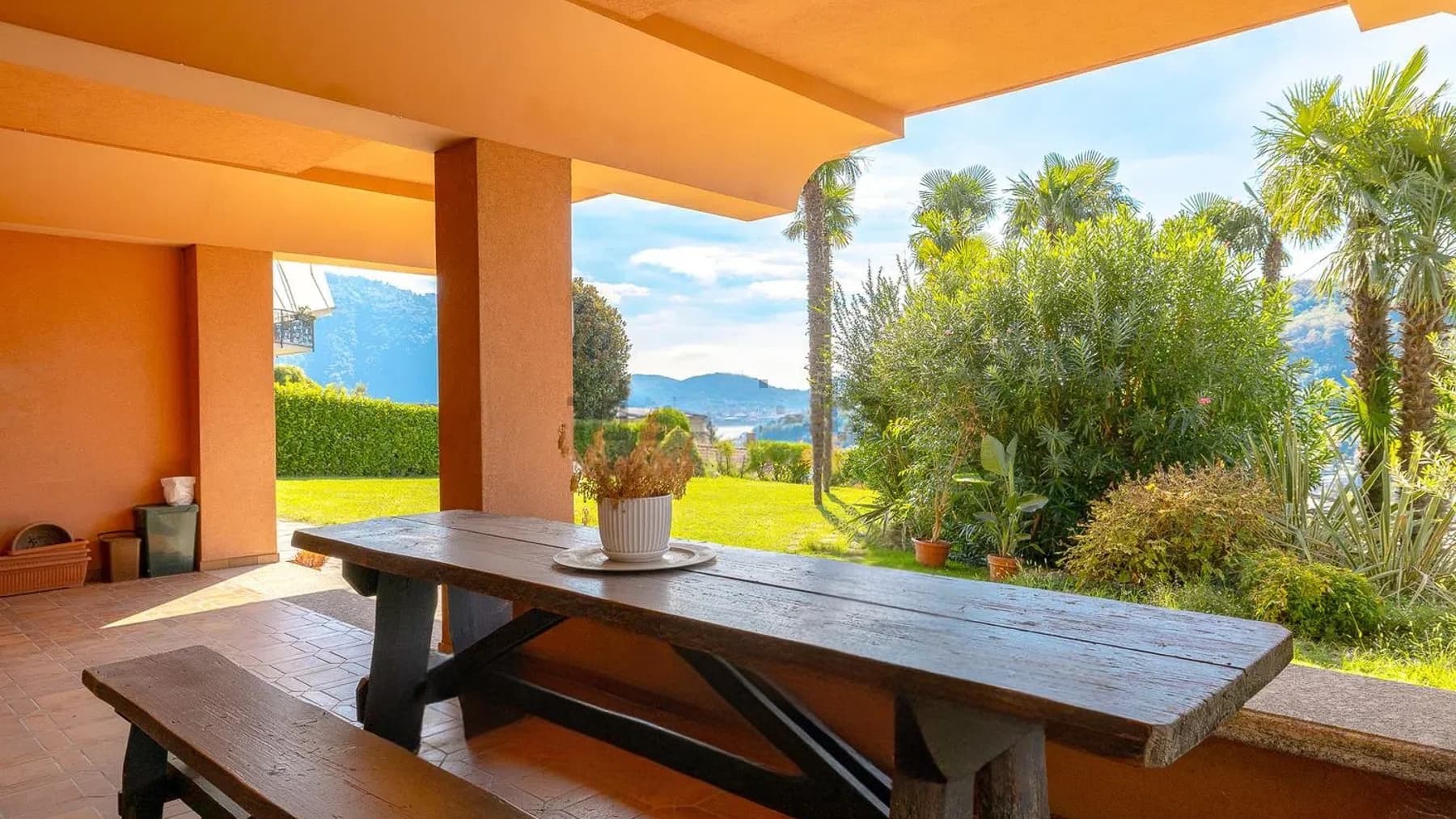 Villa con piscina e panorama sul Lago di Como