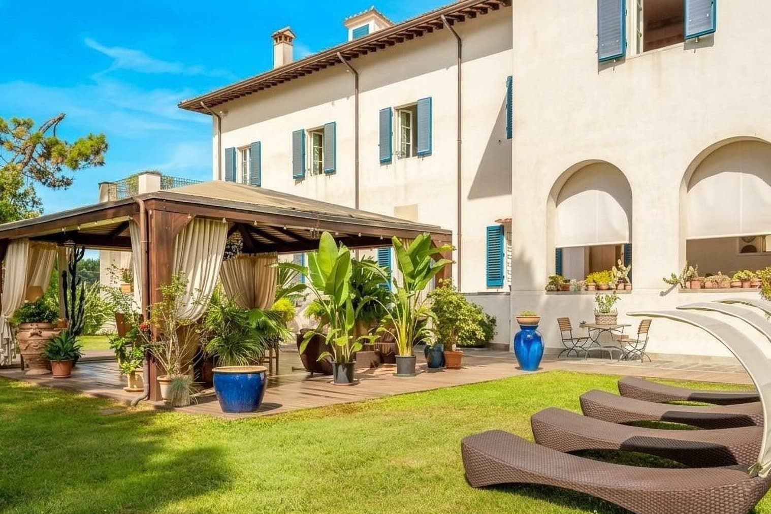 Elegant Villa in Massa, Tuscany