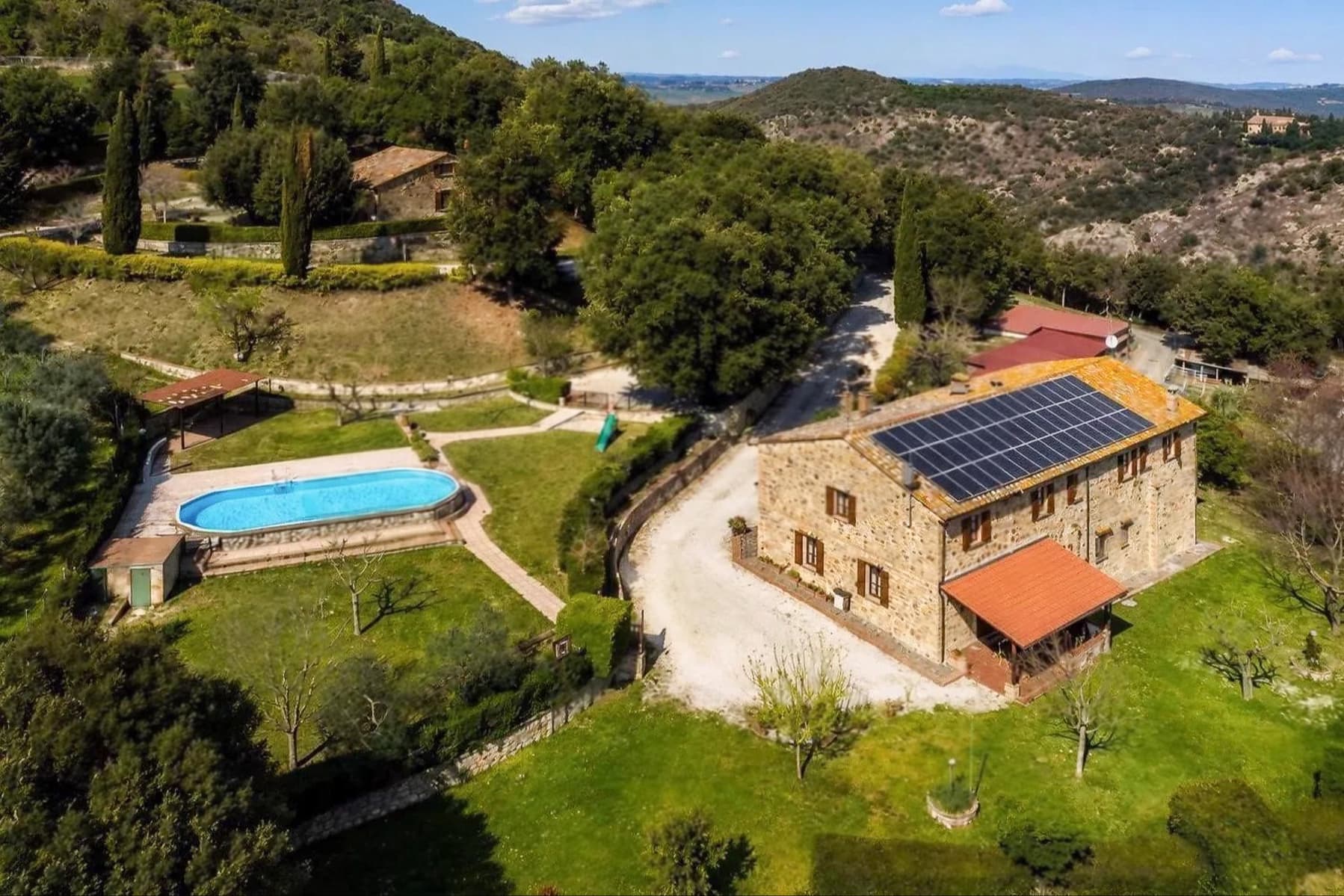 Country House in Volterra, Tuscany's Serene Countryside