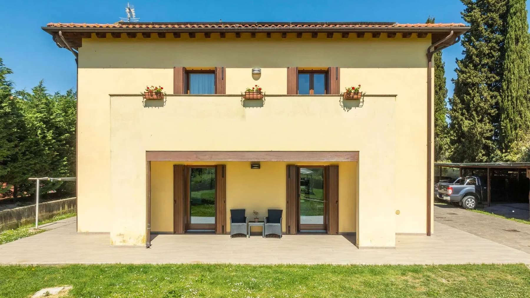 Tenuta-Complesso con Vista Panoramica a Gambassi Terme