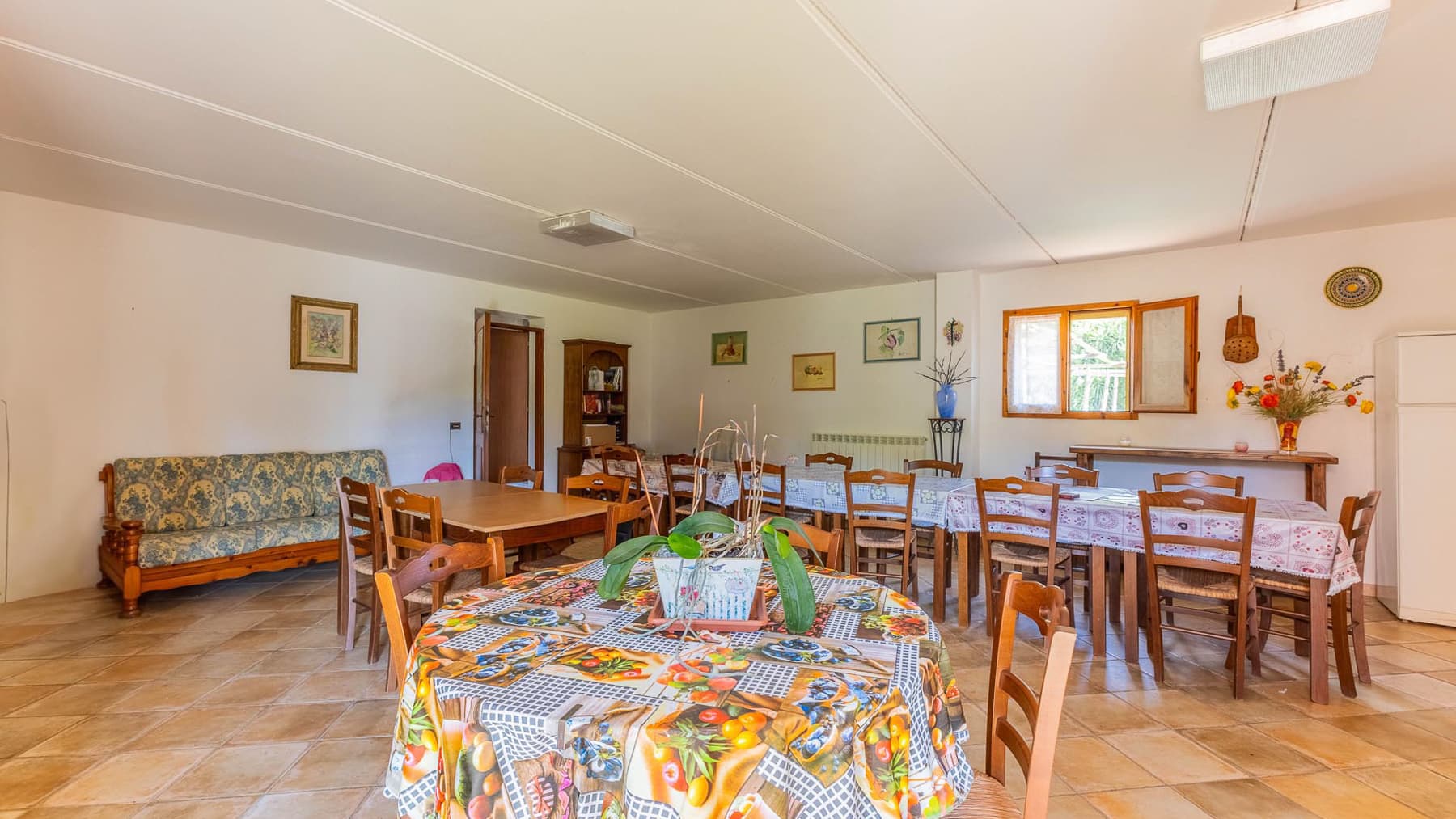 Interiors (28)