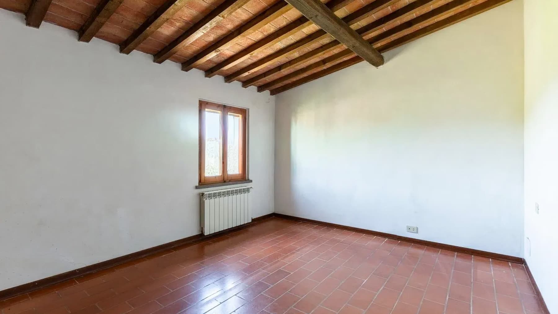 Casale con Piscine e Terreno nel Chianti, Montaione